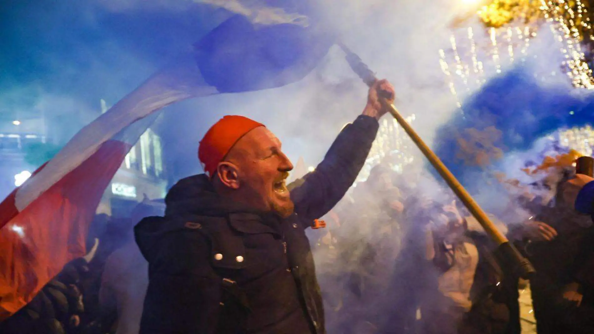 Un muerto y más de 250 detenidos deja celebraciones en Francia